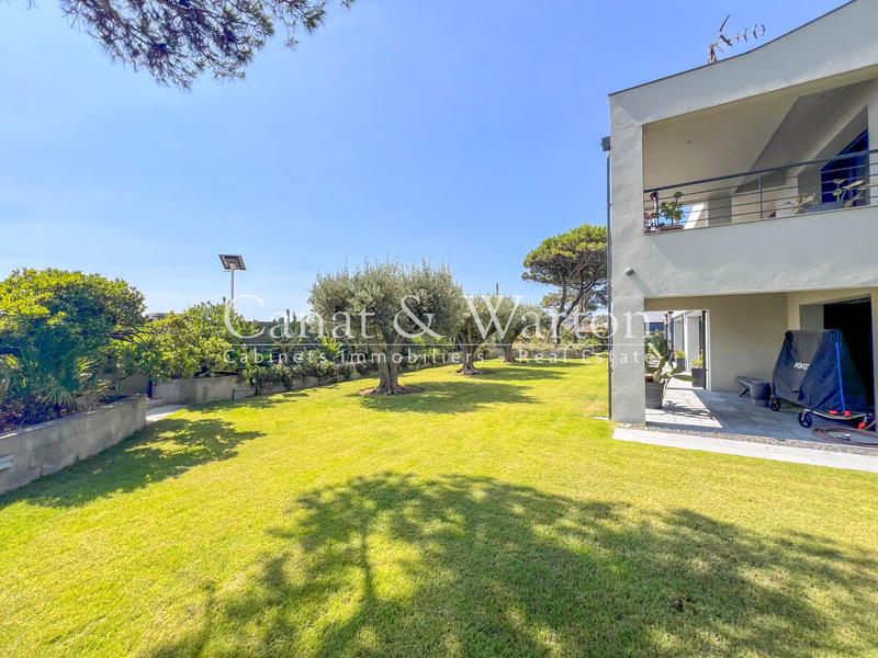 Villa - 280 m² - 7 pièces