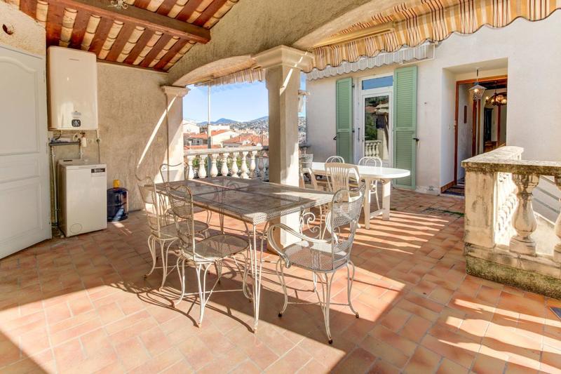 Maison de maîtres - 150 m² - 7 pièces