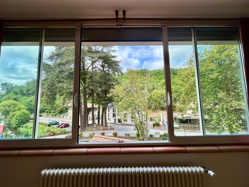 Maison - 304 m² - 11 pièces