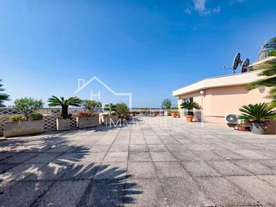 Appartement - 134 m² - 4 pièces