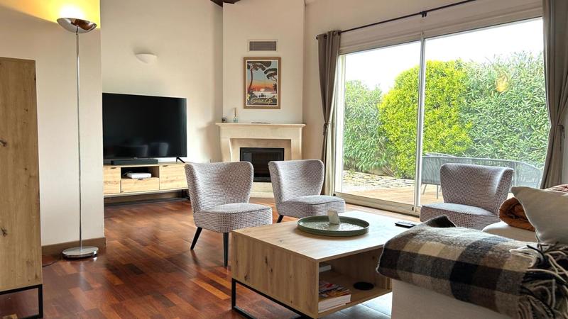 Maison - 190 m² - 9 pièces