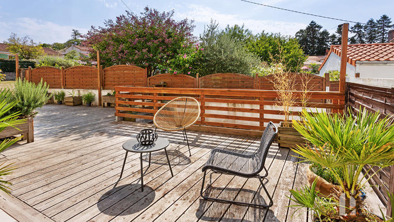 Maison - 198 m² - 7 pièces