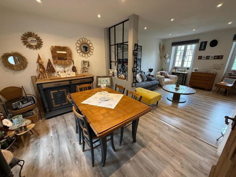 Maison - 190 m² - 7 pièces