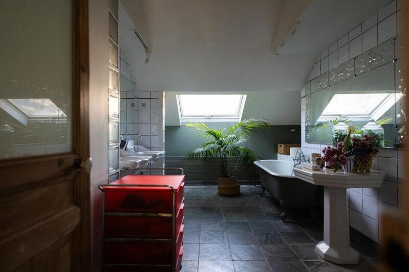 Demeure - 350 m² - 13 pièces