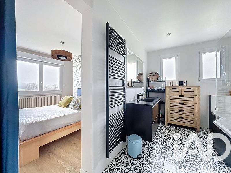 Maison - 188 m² - 7 pièces