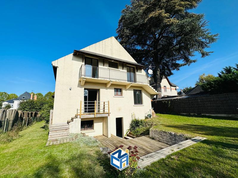 Maison - 156 m² - 7 pièces