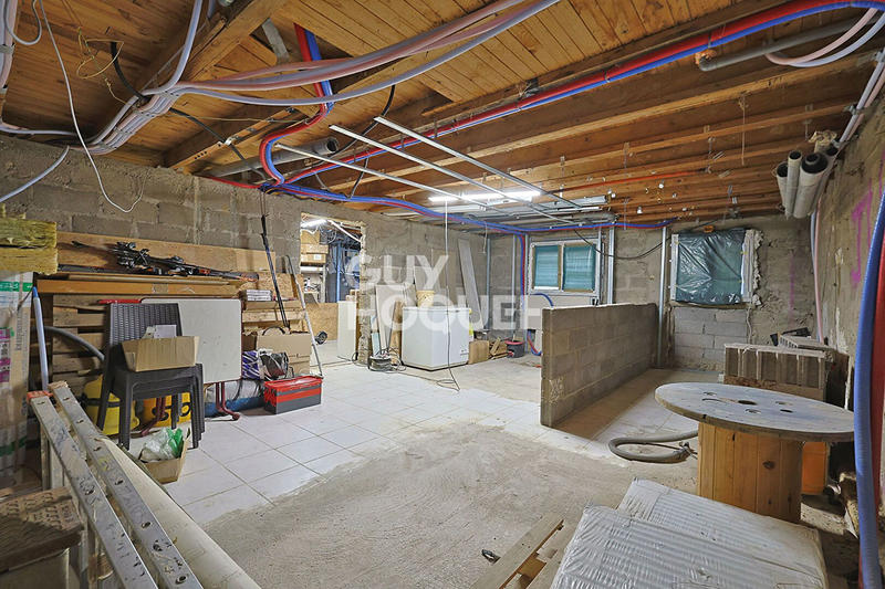 Maison - 110 m² - 4 pièces