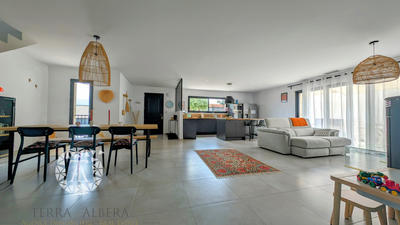 Villa - 190 m² - 6 pièces