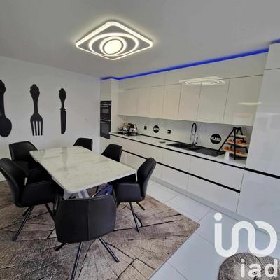 Maison - 86 m² - 4 pièces