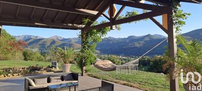 Maison - 206 m² - 6 pièces