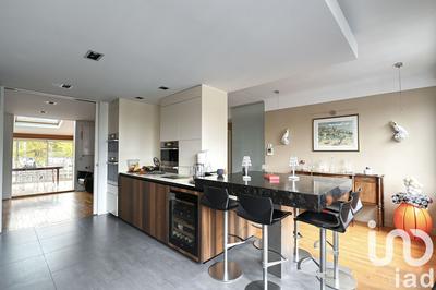 Maison - 218 m² - 9 pièces