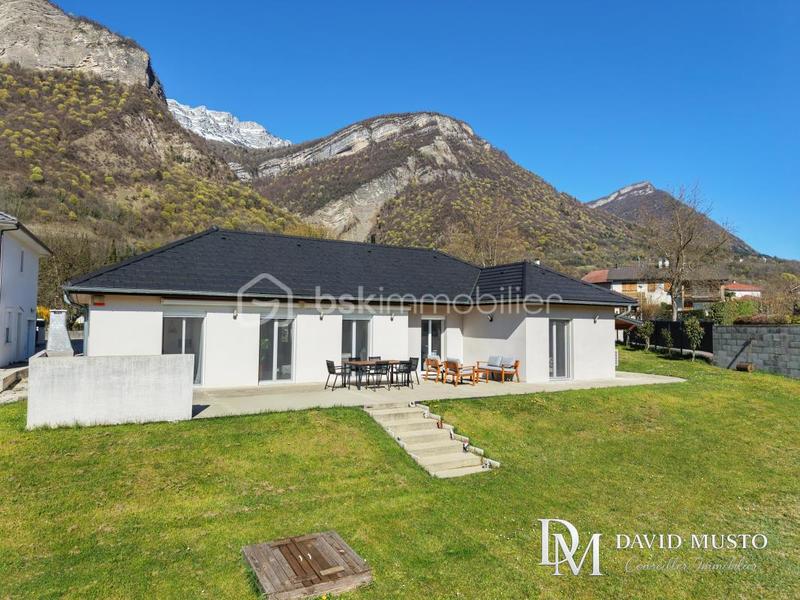 Maison - 108 m² - 5 pièces