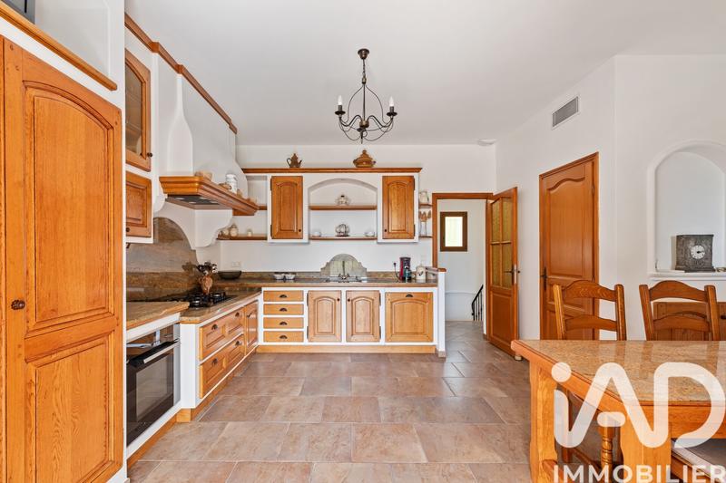 Maison - 183 m² - 4 pièces