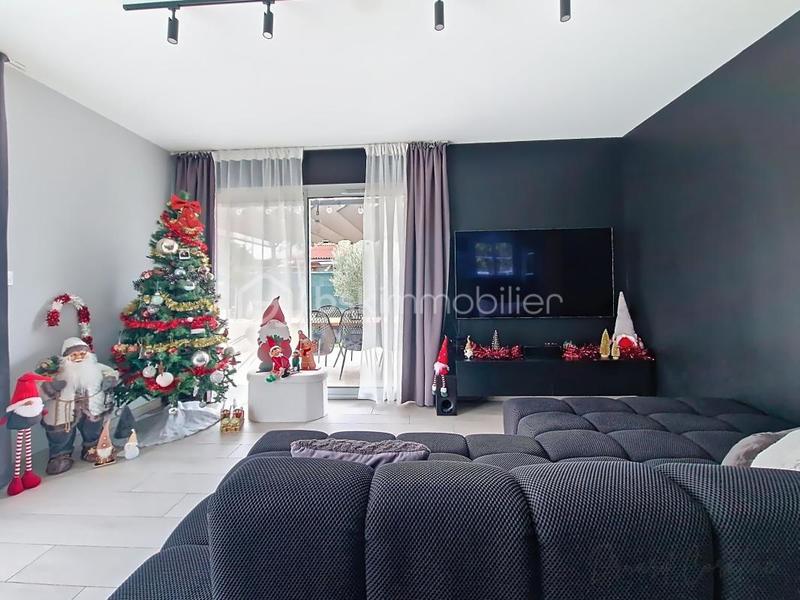 Maison - 102 m² - 4 pièces