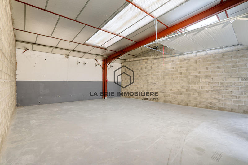 Local d'activité / Entrepôt - 70 m² - 1 pièce