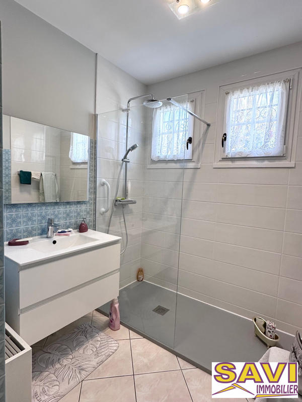 Maison traditionnelle - 132 m² - 7 pièces