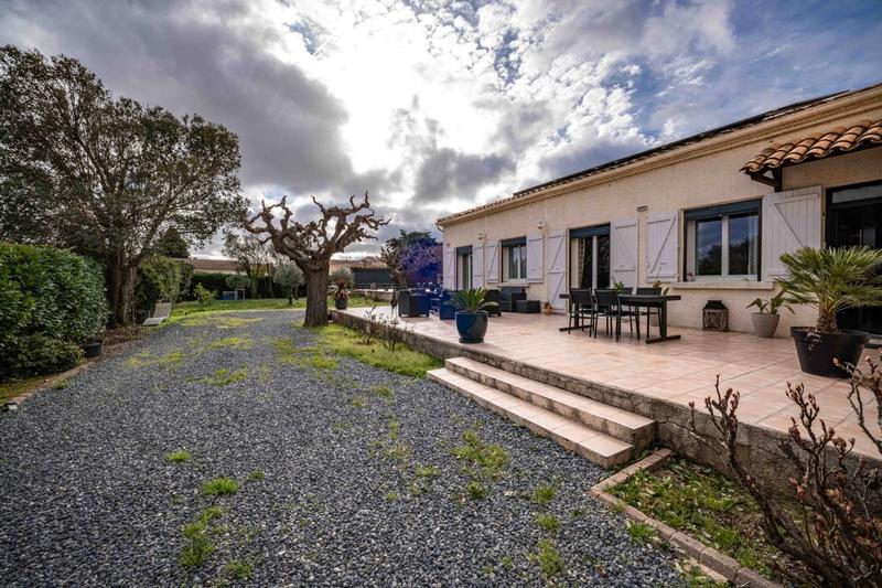 Maison - 220 m² - 7 pièces