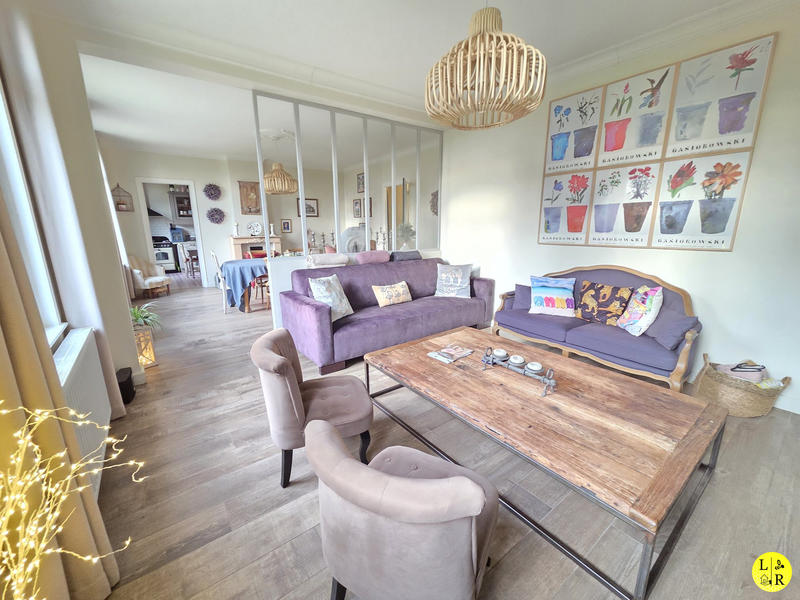 Maison - 327 m² - 10 pièces