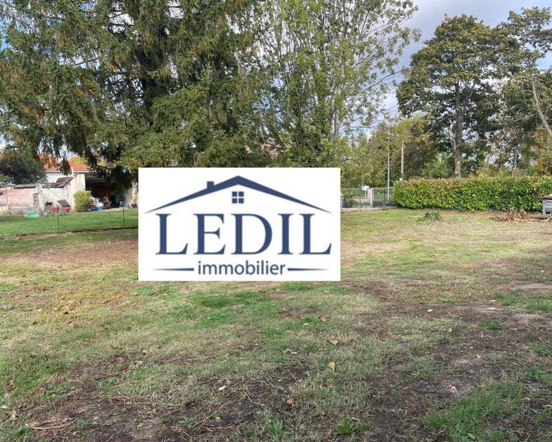 Terrain constructible - 600 m²