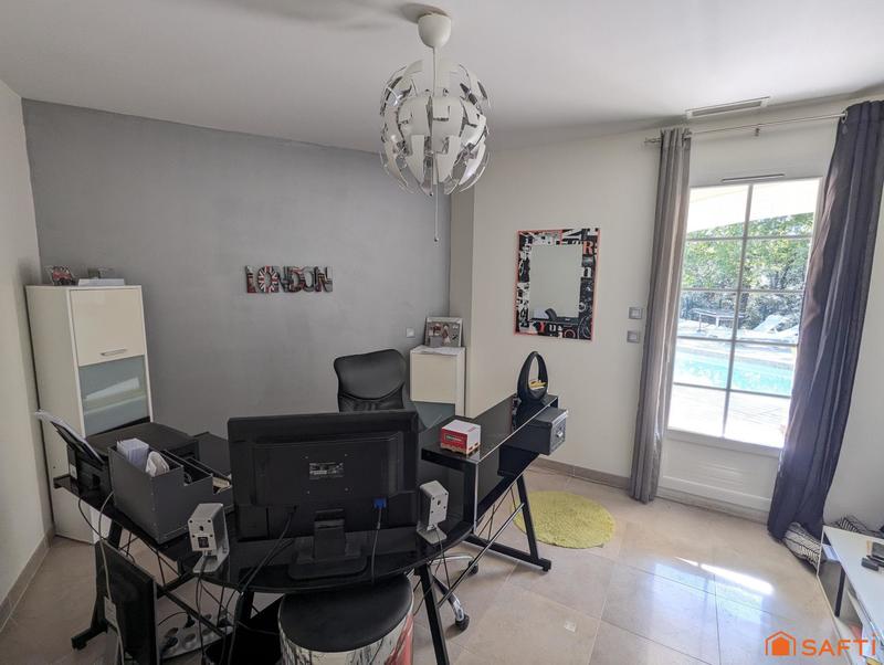 Maison - 327 m² - 7 pièces