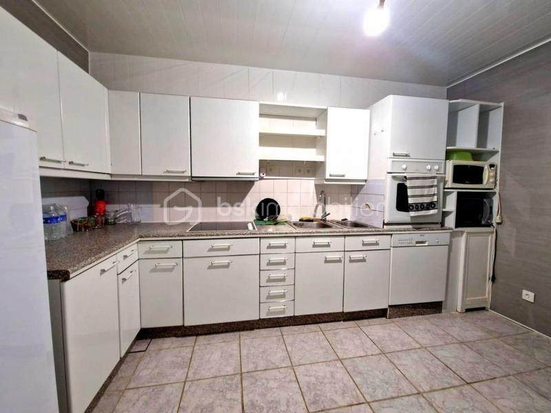 Local commercial - 780 m² - 15 pièces