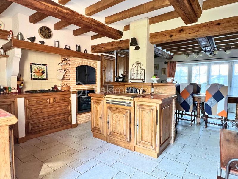 Propriété - 261 m² - 11 pièces