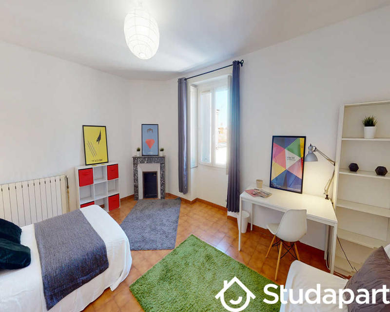 Chambre - 70 m² - 1 pièce