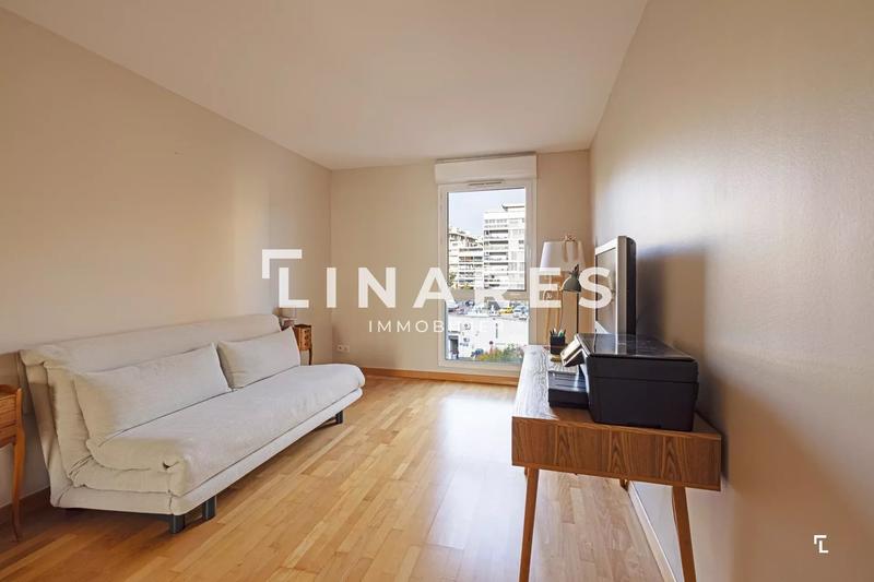 Appartement - 100 m² - 4 pièces