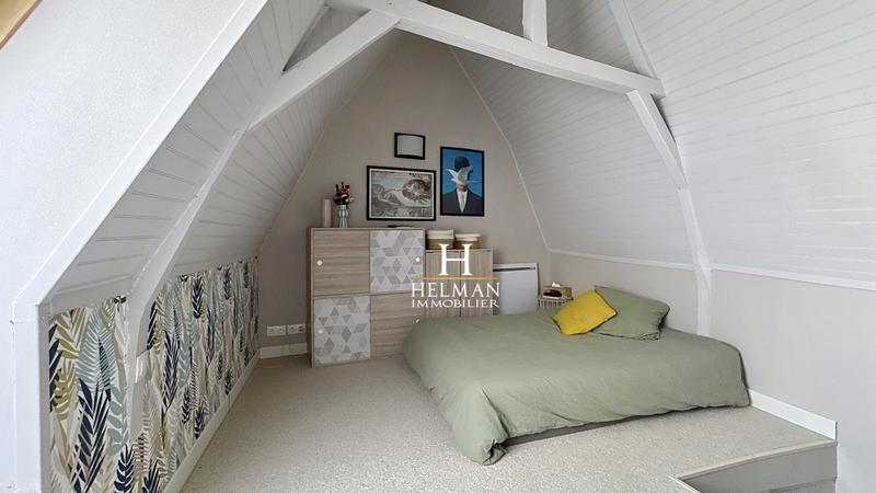 Maison - 250 m² - 8 pièces