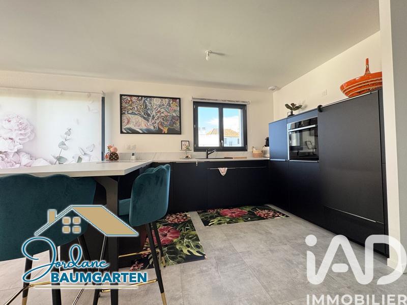 Maison - 98 m² - 5 pièces