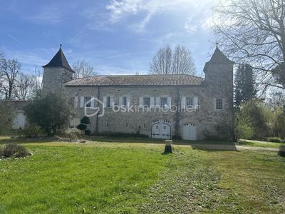 Château - 897 m² - 16 pièces
