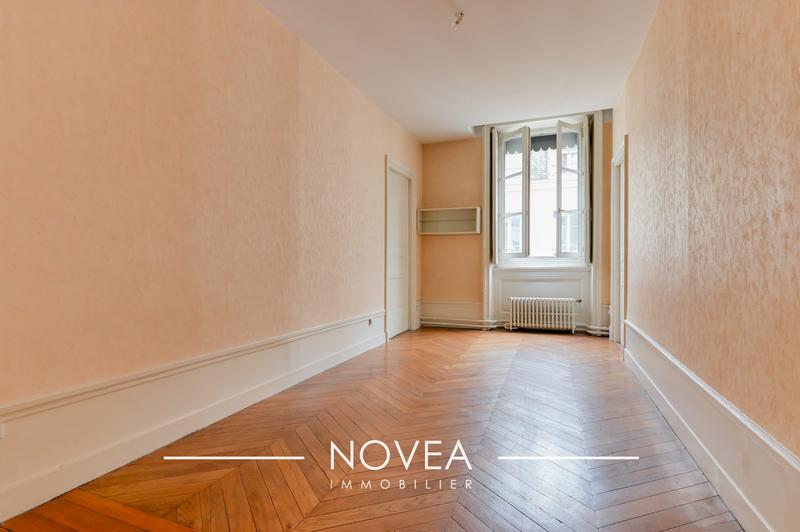 Appartement - 140 m² - 4 pièces