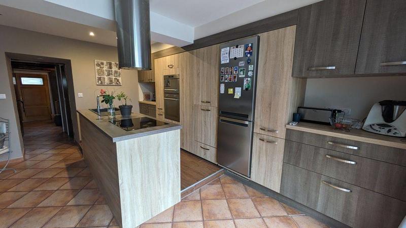 Maison en pierre - 140 m² - 4 pièces