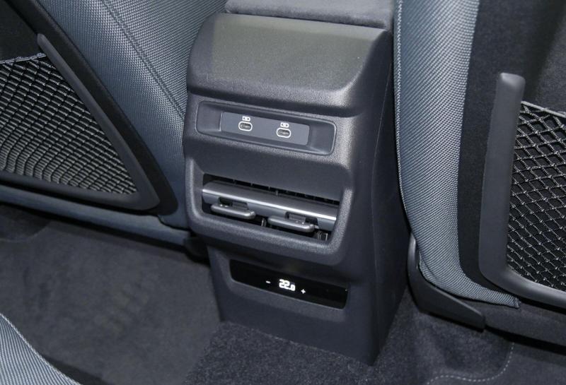 Audi Q3 Sportback s-Line 272 Hibride Rechargeable Neuf / Toit Ouvrant Coffre Elec Sonos Affichage Tete Haute Camera 360°