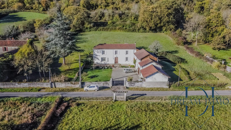 Maison - 172 m² - 6 pièces