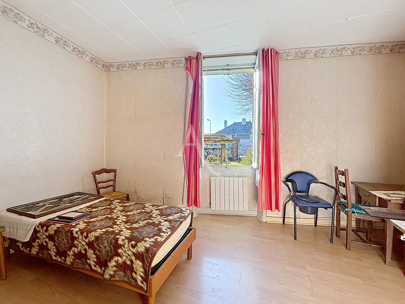 Maison - 80 m² - 5 pièces