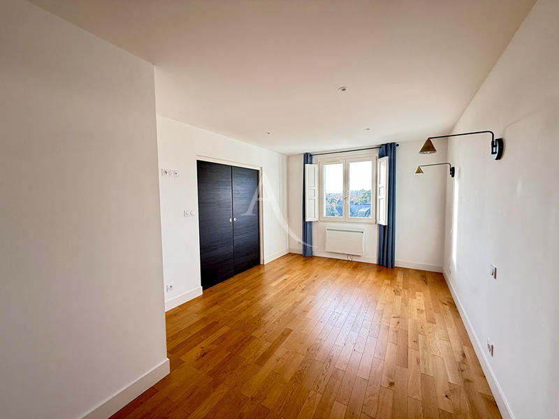 Appartement - 151 m² - 5 pièces