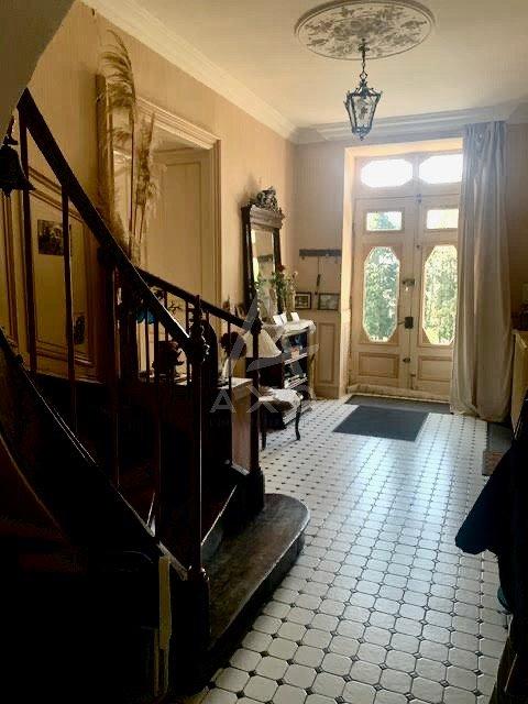 Château - 693 m² - 26 pièces