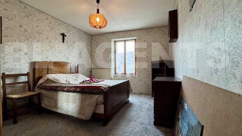 Maison - 231 m² - 7 pièces