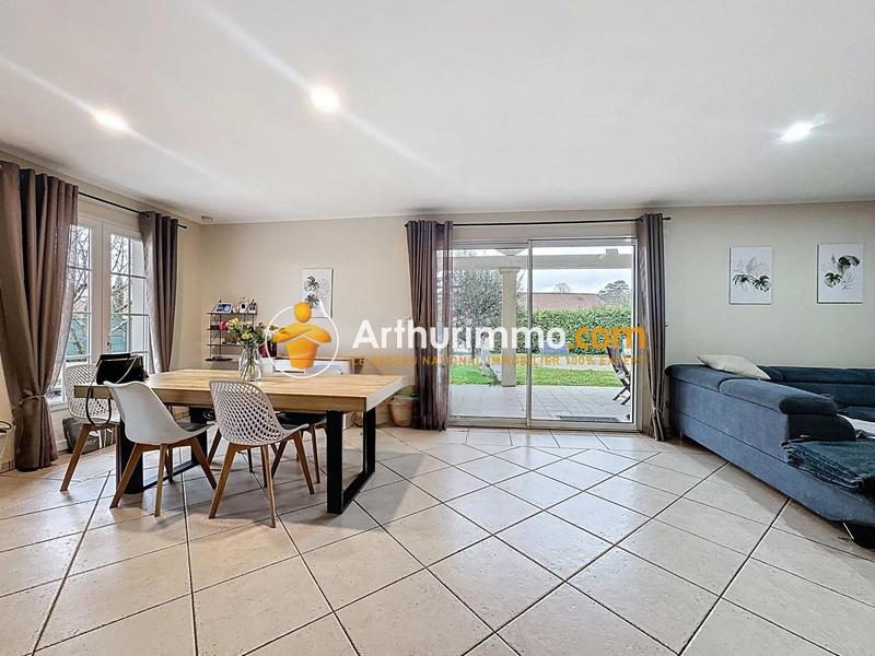 Maison - 101 m² - 5 pièces