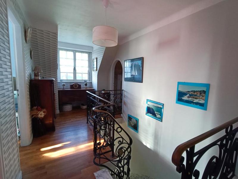 Maison - 143 m² - 6 pièces