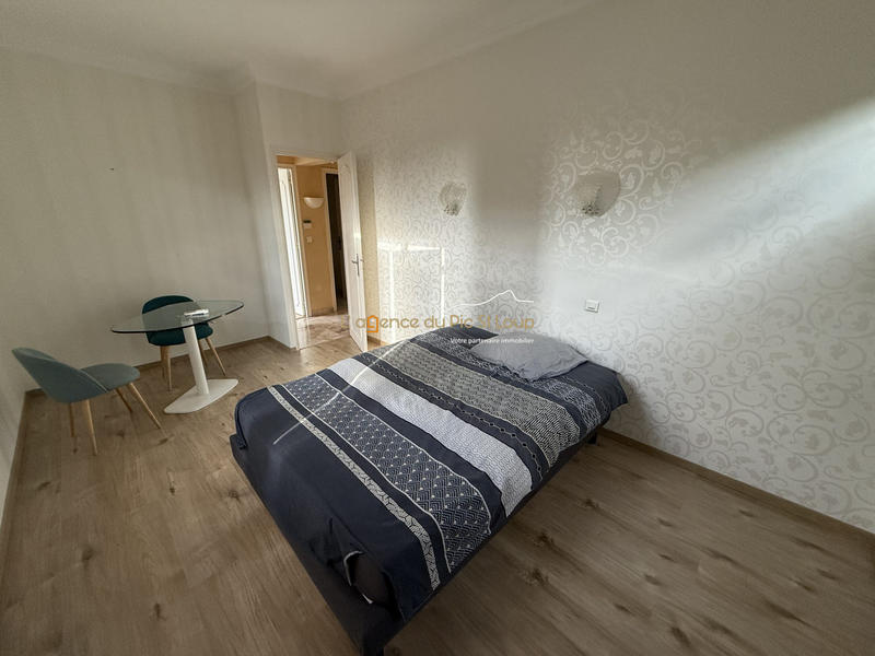 Appartement - 160 m² - 6 pièces