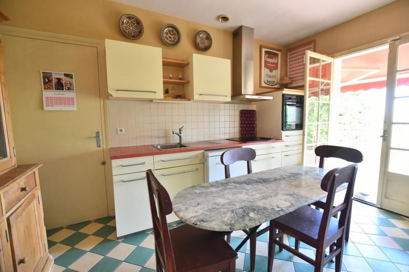 Maison - 200 m² - 6 pièces