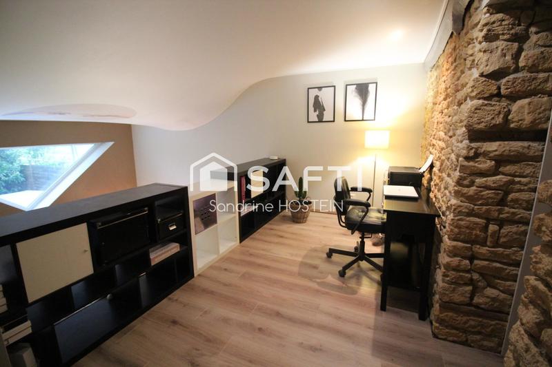 Maison - 284 m² - 10 pièces