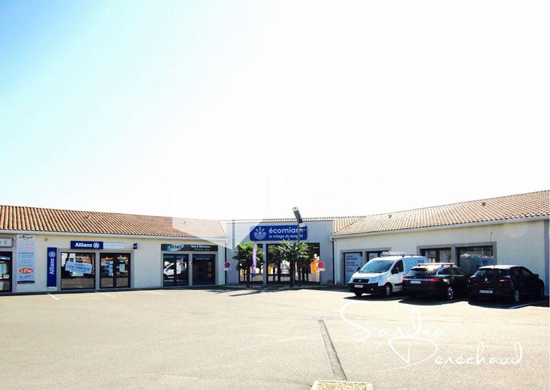 Local commercial - 136 m² - 1 pièce