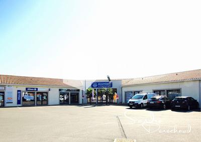 Local commercial - 136 m² - 1 pièce