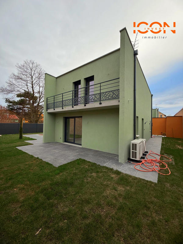 Maison - 110 m² - 4 pièces