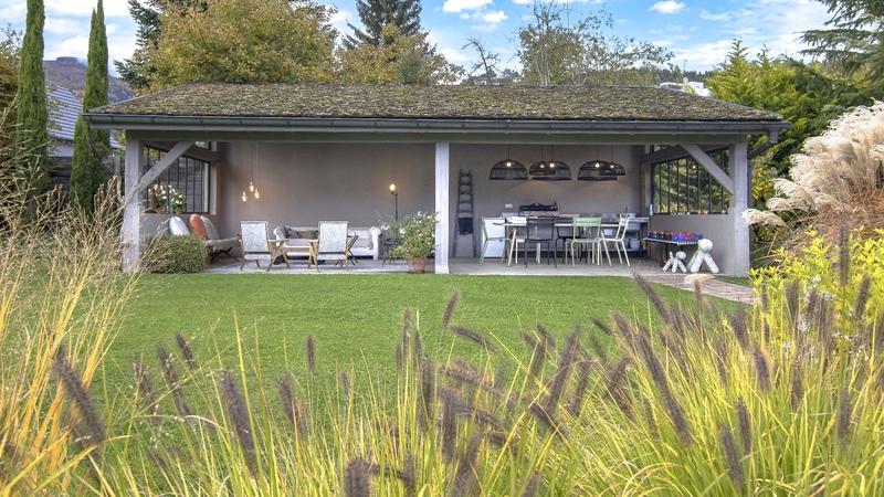 Demeure - 360 m² - 11 pièces