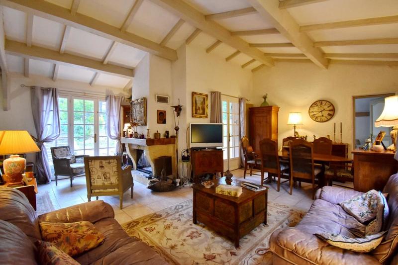 Maison - 195 m² - 7 pièces