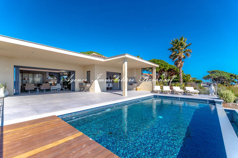 Villa - 313 m² - 7 pièces